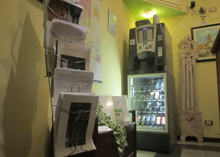 招待所 常青树酒店 4*